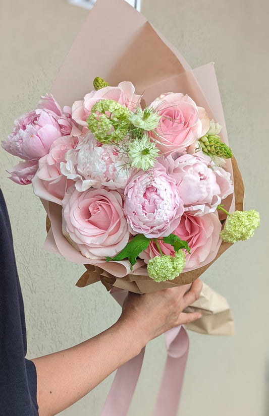 Peony pink rose bouquet (medium)