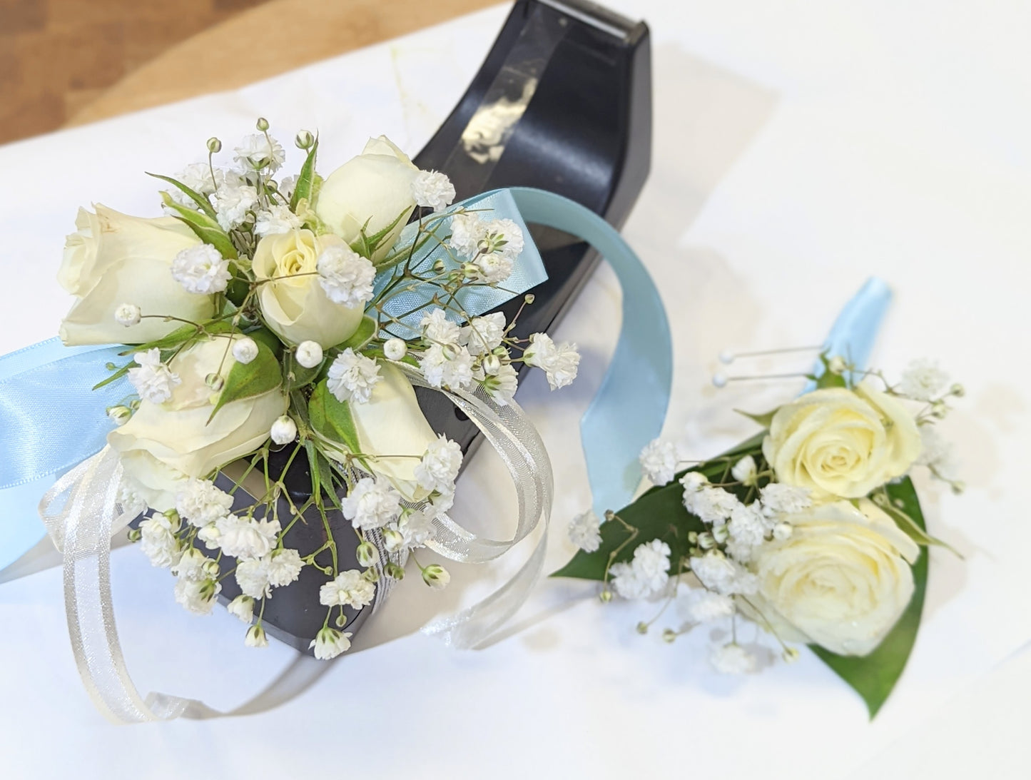 prom corsage / boutonniere