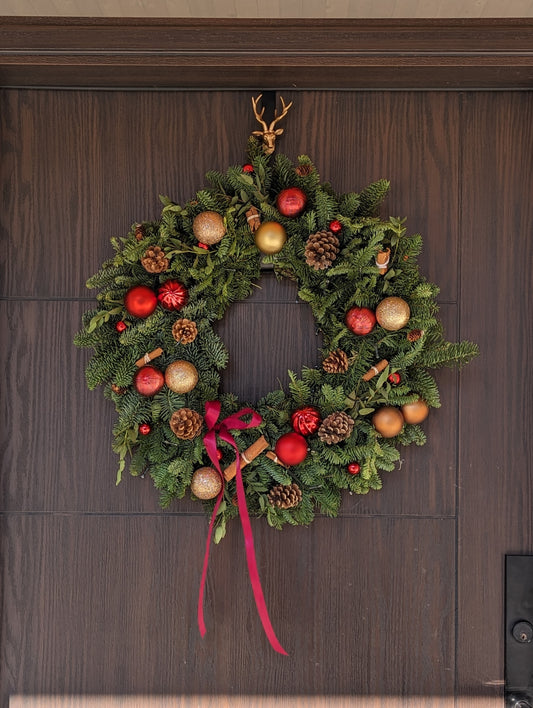 Traditional glamours Christmas wreath (24'')
