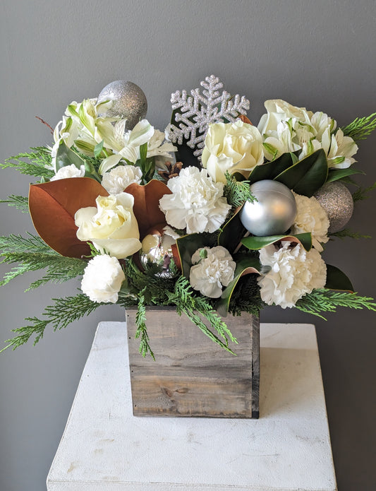 Winter centerpiece wood box( white )