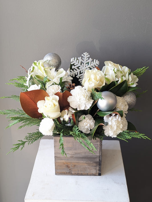 Winter centerpiece wood box( white )