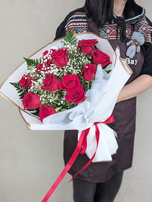 Simple Dozen Red rose (in white wrapping)