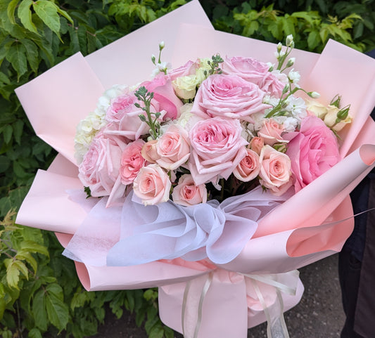 Pink Rosy hydrangea bouquet (extra large)