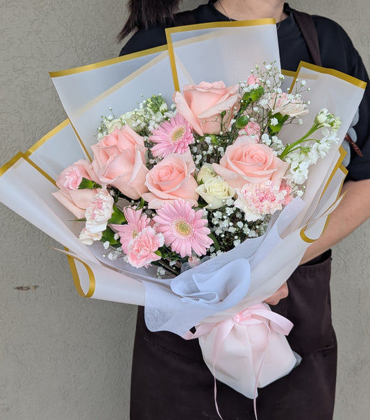 More pinkish Rose mixed bouquet