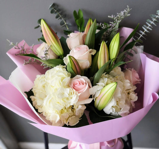 Hydrangea lily bouquet