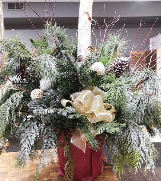 Christmas planter (snow color theme)