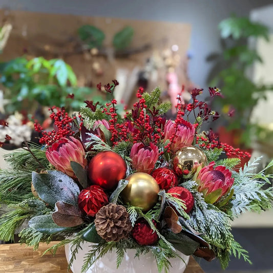 Premium grand holiday arrangement (extra large)
