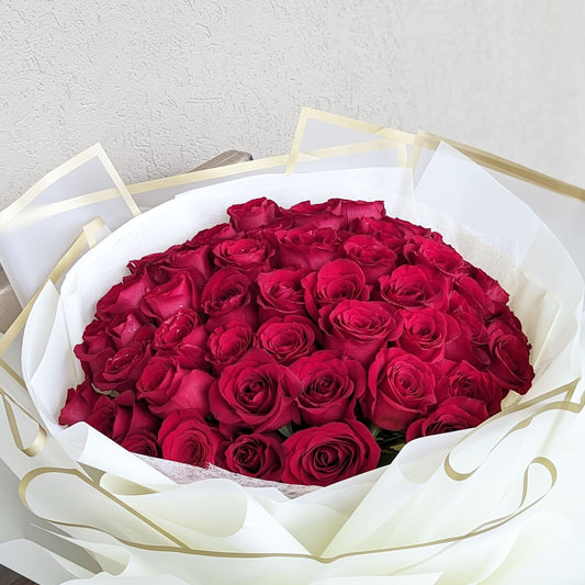 Red rose in white wrapping (50 roses)