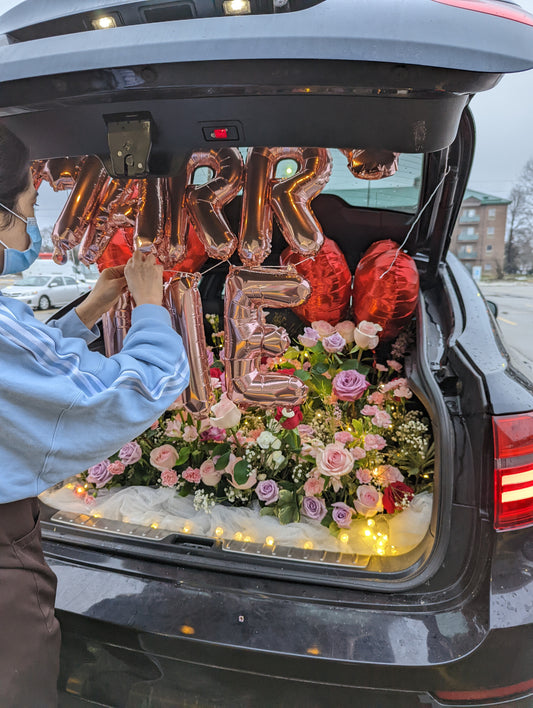 Car trunk surprise flower