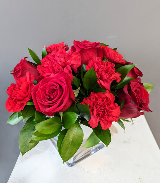 Silver cube vase red rose (medium)