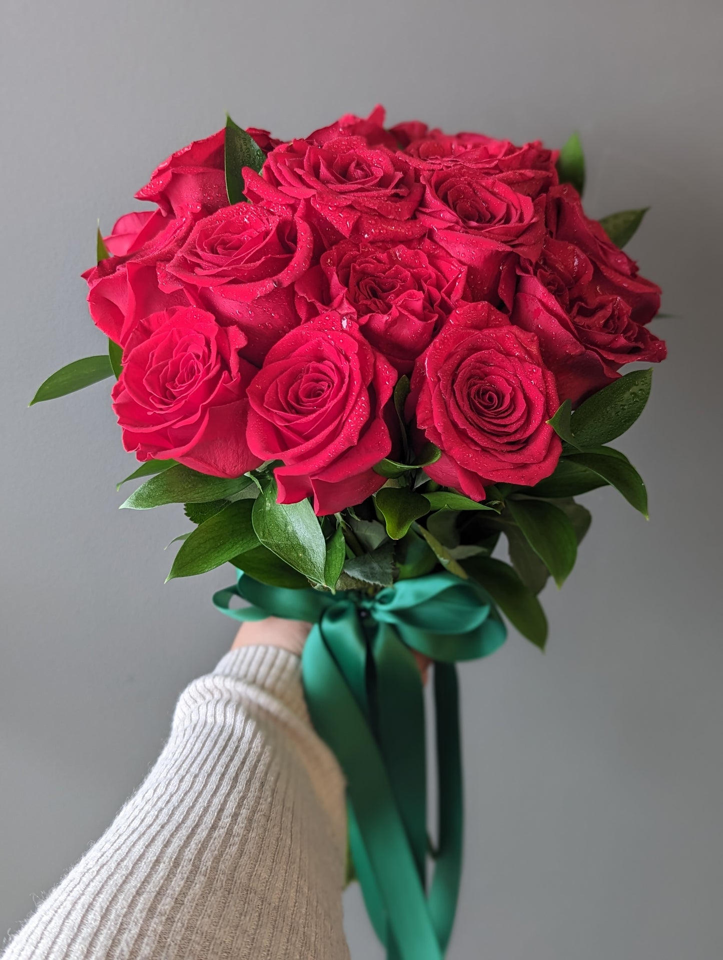 Red rose round bridal bouquet (medium size)