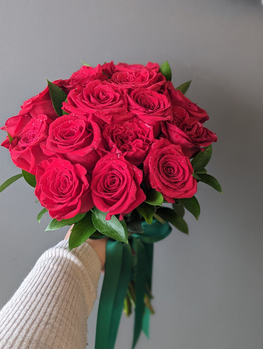 Red rose round bridal bouquet (medium size)