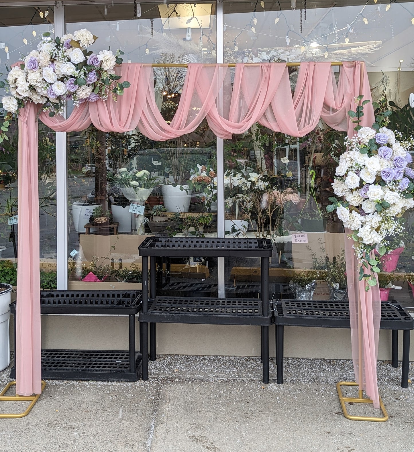 *rental* Metal wedding gold arch 78'' H X 82'' W $200 for 2 days