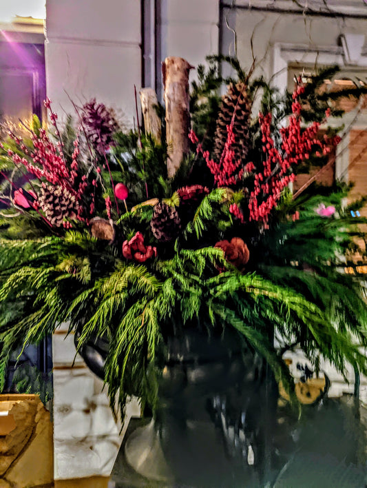 Customize winter/Christmas Planter (1) ilex 冬青