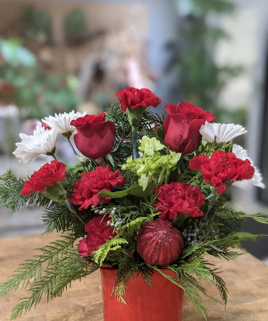 Red pot holiday centerpiece (small size)