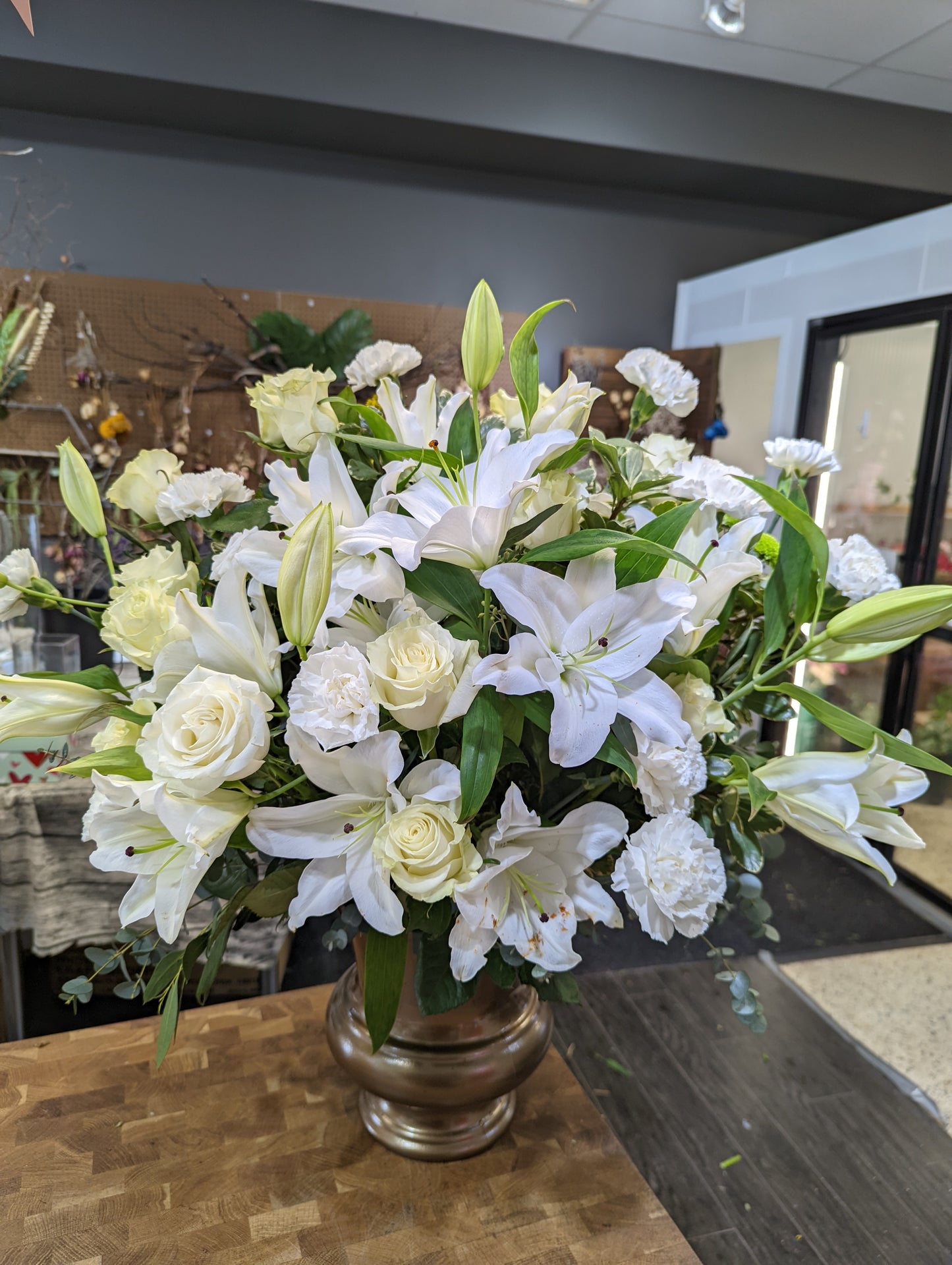 Rose lily sympathy Arrangements